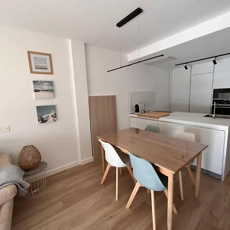 New On Playa Silgar, 2 Bedrooms, 2 Bathrooms, Garage Апартаменты *